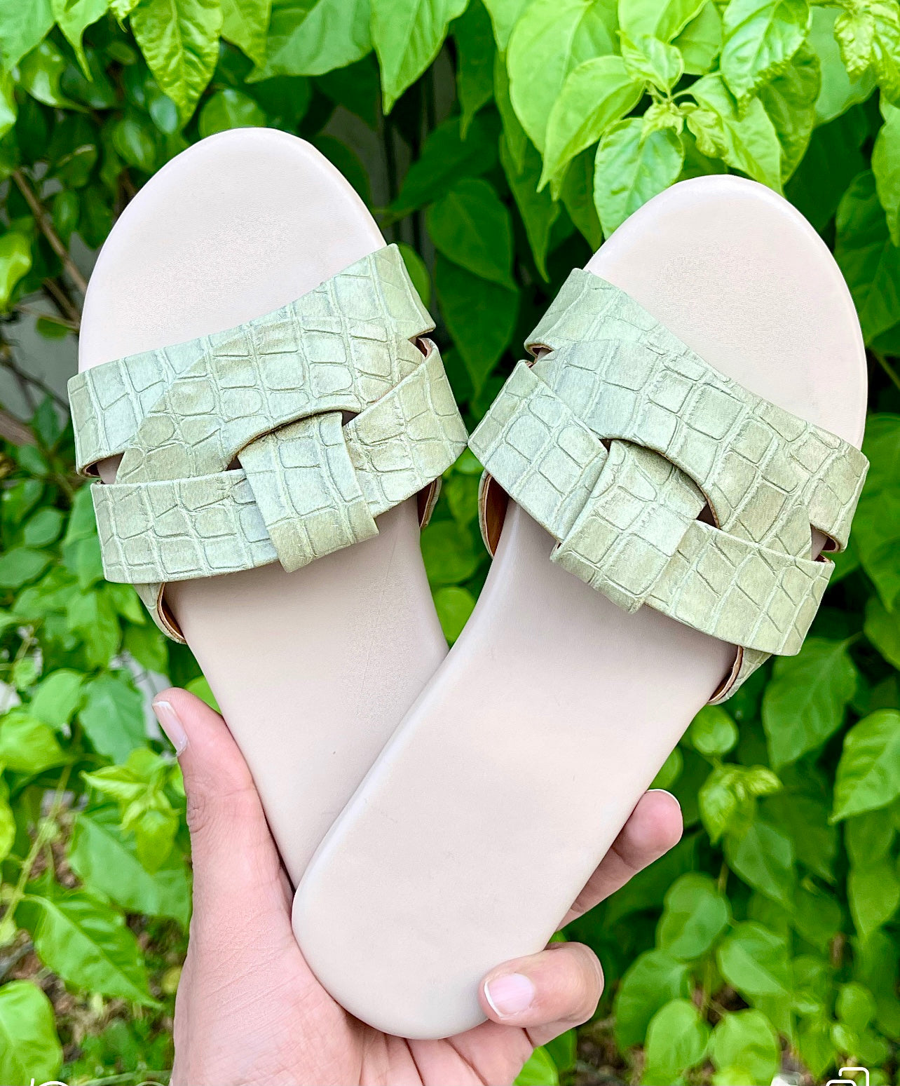 Mint Green Celtic Knot Slides