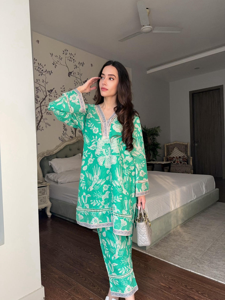 Print B V T-Shirt & Pants Coord Set main image 1
